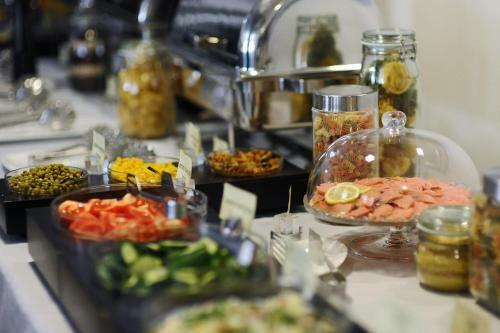 Avrora Business Hotel And Spa