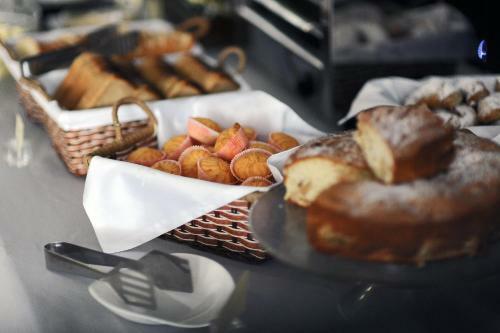 Avrora Business Hotel And Spa