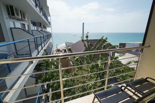Hostal Zarya Guest House