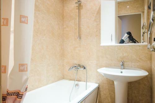 Apartamento Kvartira Na Sutki Metro Mayakovskaya