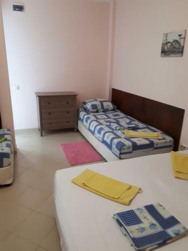 Hostal Guesthouse Lotos