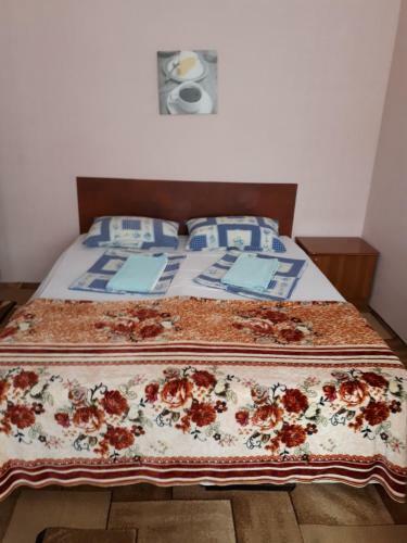 Hostal Guesthouse Lotos