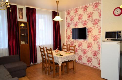 Apartamento Guest House On Malyshevskaya 109