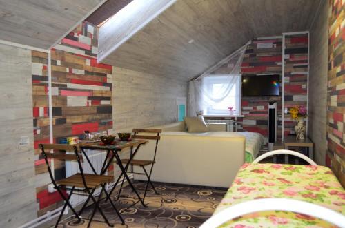Apartamento Guest House On Malyshevskaya 109