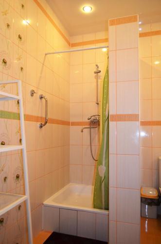 Apartamento Guest House On Malyshevskaya 109