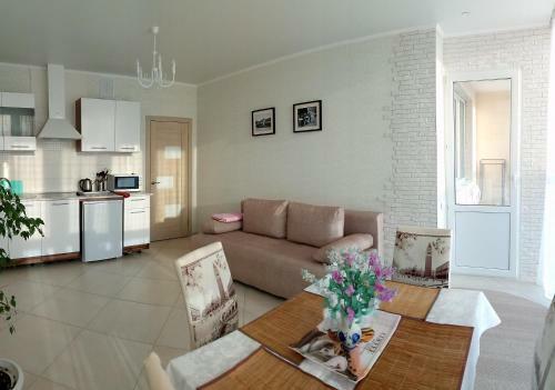 Apartment On Revolutsii 3