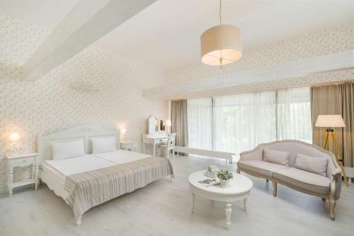 Frigate Hotel