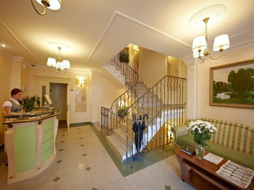 Hotel Dvor Podznoeva - Business Building