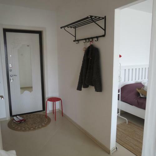 Apartment On Kommunalnaya 70