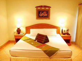 Hotel Seven Oaks Inn