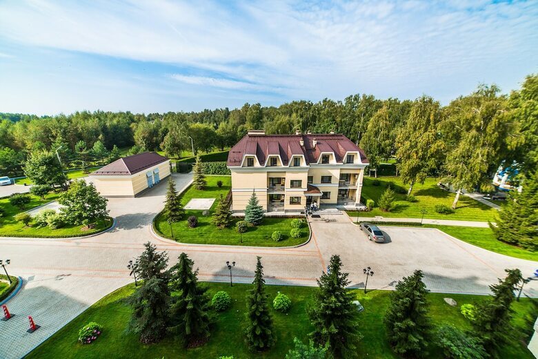 M`istra`l Hotel & Spa