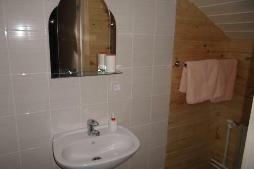 Hostal Eco-house U Reki
