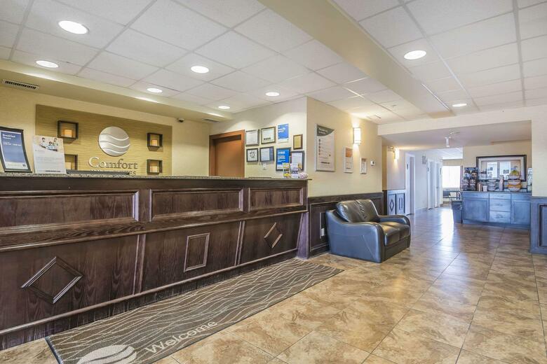 Hotel Comfort Inn & Suites