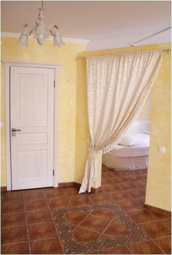 Hostal Assol Guest House