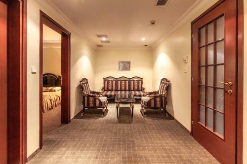 President Hotel Tyumen Center