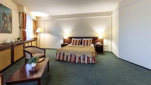 President Hotel Tyumen Center