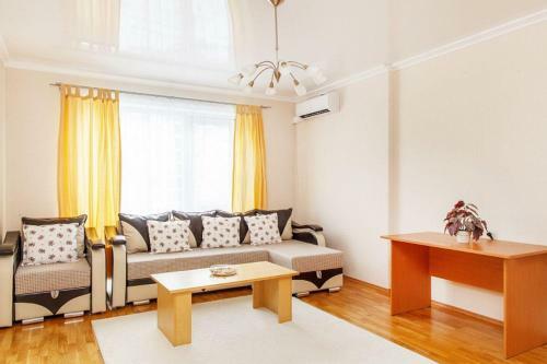 Apartment Complex Daudel 6