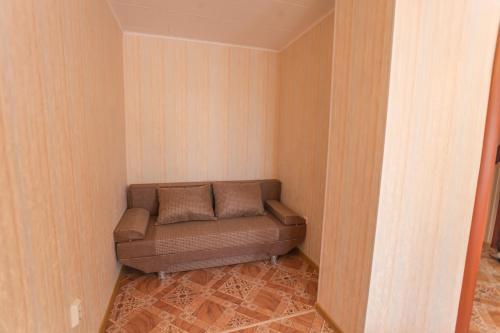 Apartment On Artamonova 6/1