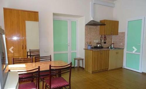 Hostal Gavan Guest House