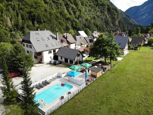 Hostal Encijan Apartments