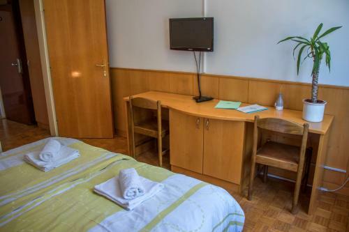 Hostal Guest House Park ?ibert
