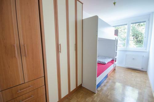 Apartment Near The Train Station