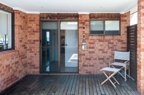 Lake Front Home Arcadia Vale // 6 Bdr // Pool, Spa & Jetty