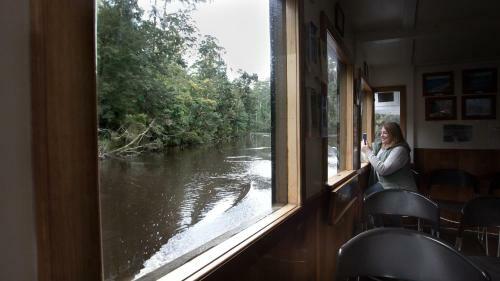 Arthur Riverfront And Sea Lodge Downstream