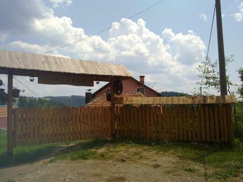 Lodge Guesthouse Sadrvan Ravne