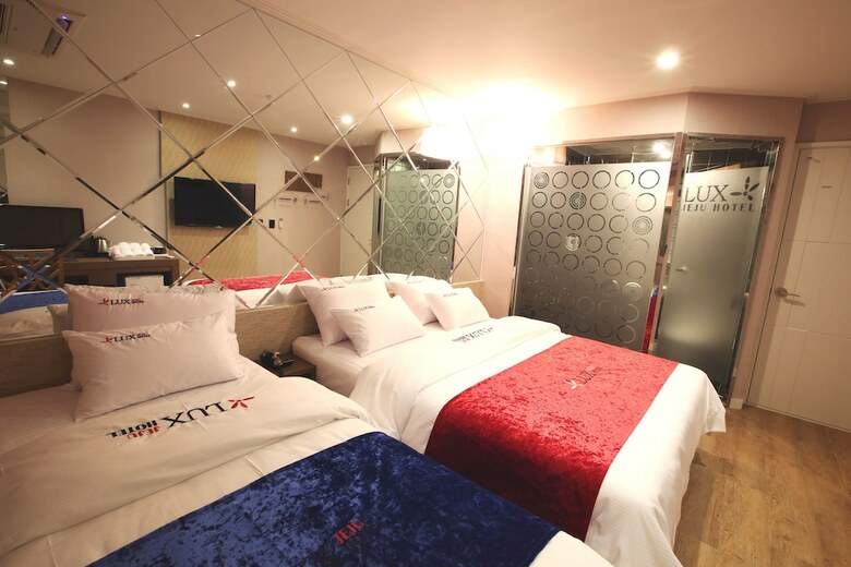 Jeju Lux Hotel