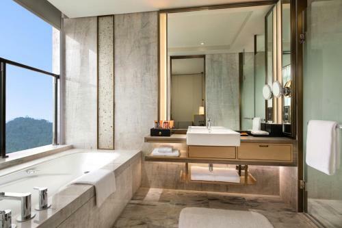 Hotel Crowne Plaza Xiangxi