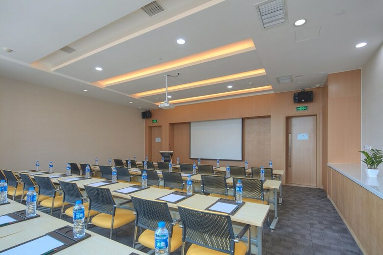 Hotel Holiday Inn Express Luoyang Yichuan