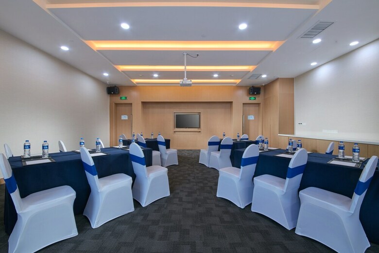 Hotel Holiday Inn Express Luoyang Yichuan