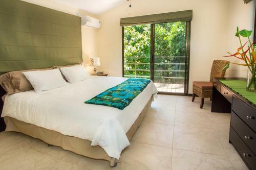 Crt- Tropical Paradise Villa