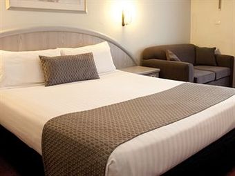 Hotel Adelaide Royal Coach