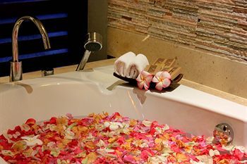 Hotel Maehaad Bay Resort
