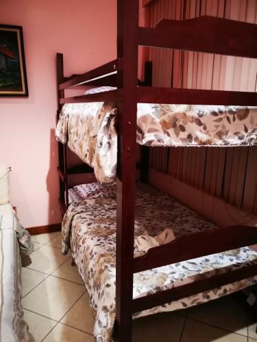 Hostal Cabinas Confort Puntarenas