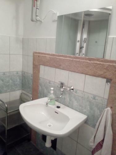 Hostal Fara Choustn�kovo Hradi?t?