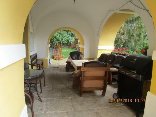 Hostal Fara Choustn�kovo Hradi?t?