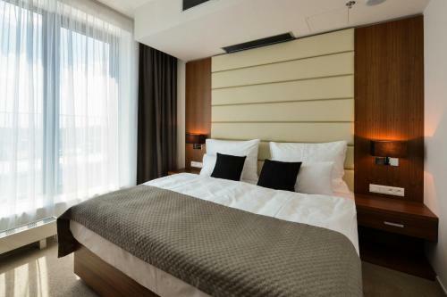 Grid Hotel