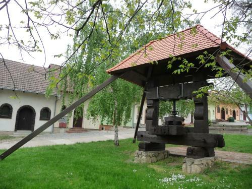 Hostal Penzion A Restaurace Na Z�lo?n?