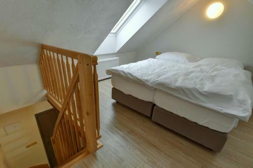 Apartamentos Zamecka Fortovna / Forester House