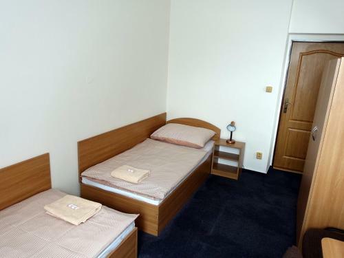 Hostal Hotel Sta?�?