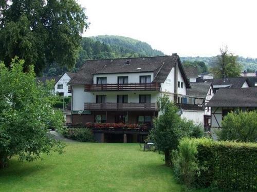 Bed & Breakfast Bnb Eifelpension Br�ckenschenke