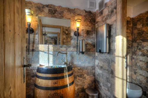 Hostal Pension & Restaurant Krakonos
