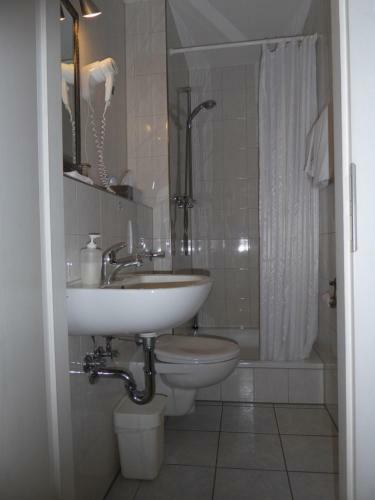 Bed & Breakfast Hotel Garni-tell