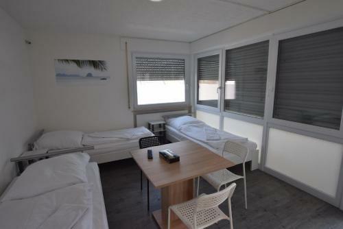 Hostal Monteurzimmer Messe Airport