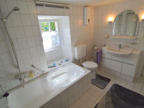Cozy Apartment With Private Garden In Ittel