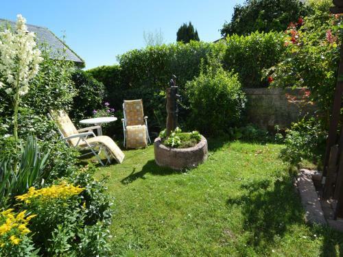 Cozy Apartment With Private Garden In Ittel