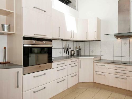 Four-bedroom Holiday Home In Eg�